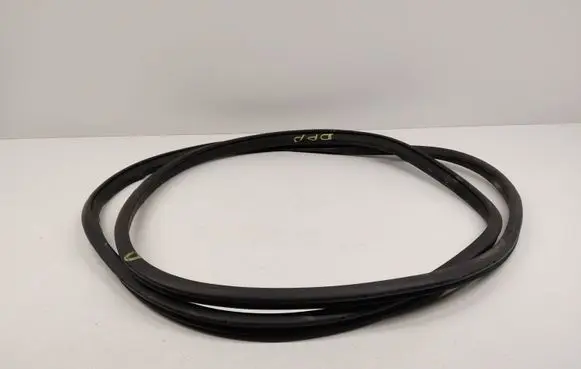 Mercedes-Benz X-class W470 Front door rubber seal 
