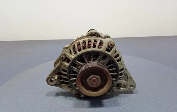 Mitsubishi Galant Generator/alternator MD368519