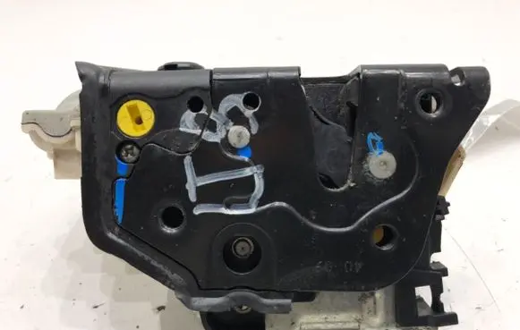 Audi Q5 SQ5 Rear door lock 8K0839015