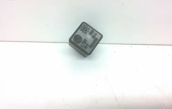 Fiat Punto (176) Other relay A727510 7686773