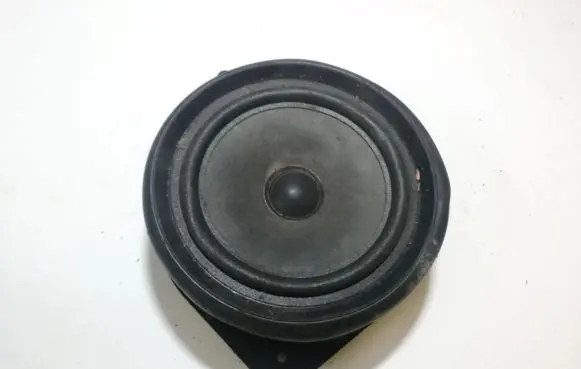 Audi A4 S4 B7 8E 8H Front door speaker 8e0035411