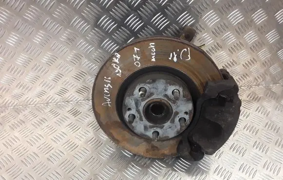 Toyota Avensis T250 Front wheel hub