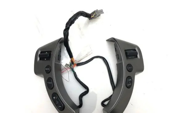 Nissan Sentra B16 Steering wheel buttons/switches 