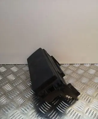 Jeep Cherokee Fuse module 04692087AB 0000190573 52561L