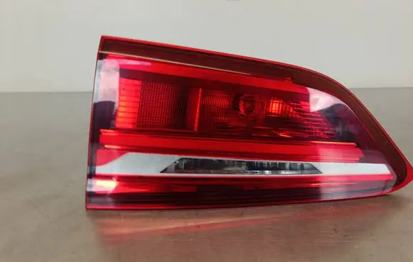BMW X1 F48 F49 Tailgate rear/tail lights 7350696 24022016 F03580500F