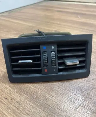 BMW 3 E90 E91 Rear air vent grill 6932023 6932024 7129556