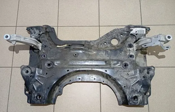 Peugeot 5008 II Front subframe 770687A01G 770686A01D 770649