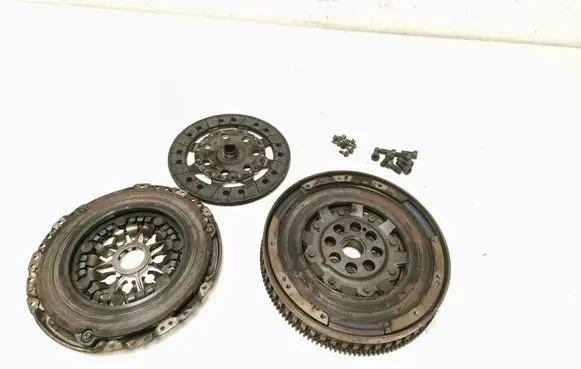 Nissan X-Trail T32 Clutch set kit 123103008R