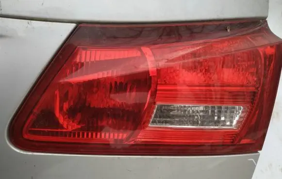 Lexus IS 220D-250-350 Tailgate rear/tail lights