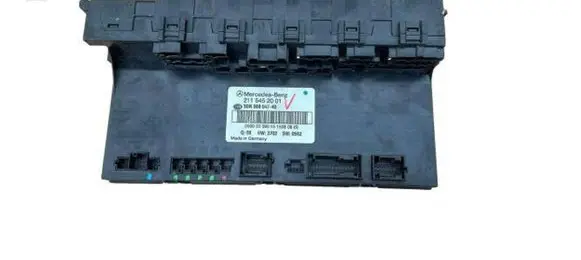 Mercedes-Benz E W211 Central body control module 2115462001 A2115462001