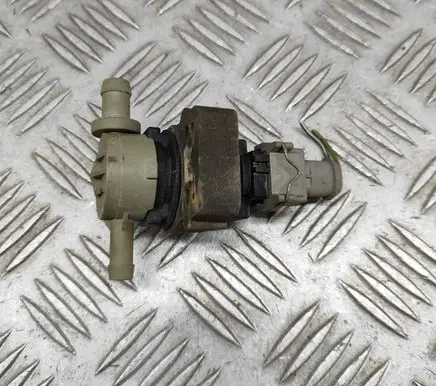Mercedes-Benz SLK R170 Turbo solenoid valve A0004701693