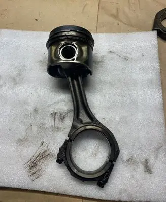 Audi A8 S8 D3 4E Piston with connecting rod 059AA