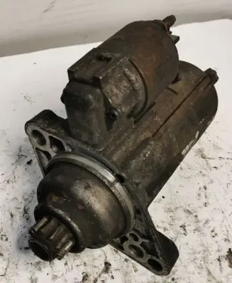 Volkswagen Golf V Starter motor 02Z911023H TS18E1