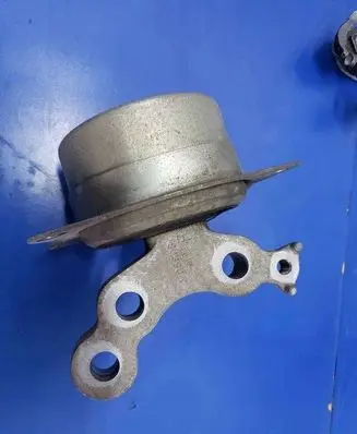 Saab 9-3 Ver2 Engine mount bracket 12759478