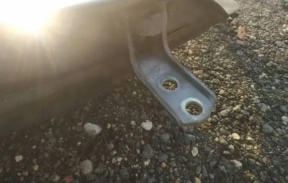 Mitsubishi Outlander Front door upper hinge