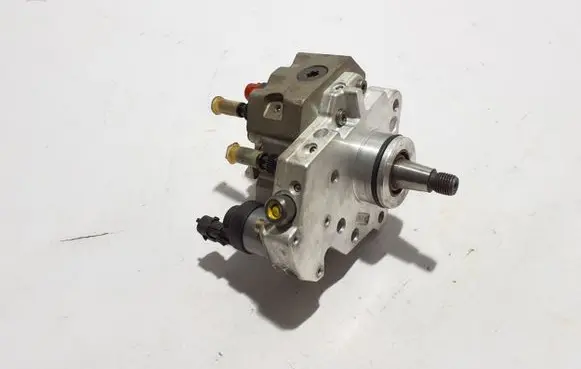 Renault Trafic II (X83) Fuel injection high pressure pump 8200586851