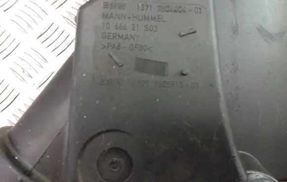 BMW 5 F10 F11 Air filter box 7604404