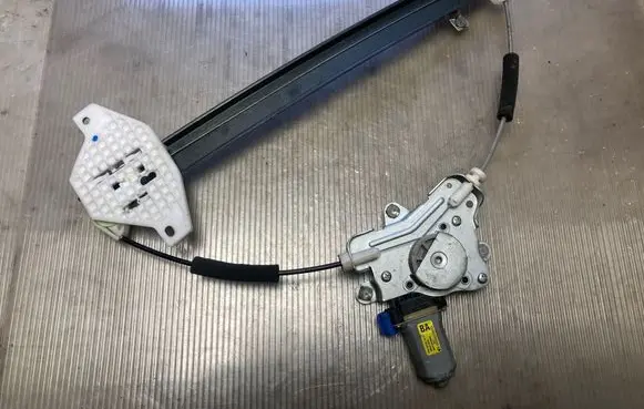 Chevrolet Captiva Front door window regulator with motor 96627079 A00115570053