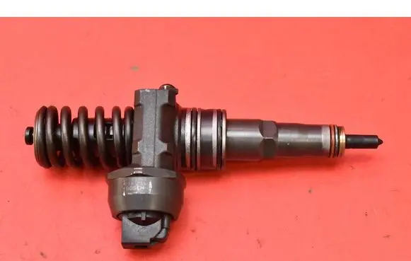 Skoda Octavia Mk2 (1Z) Fuel injector 038130073AG