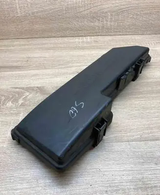 Volvo XC90 Fuse box cover 9494211 FUSEBOX