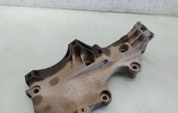 Volkswagen Caddy Generator/alternator bracket 03G903143A