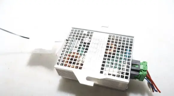 Volvo S60 Voltage converter/converter module 