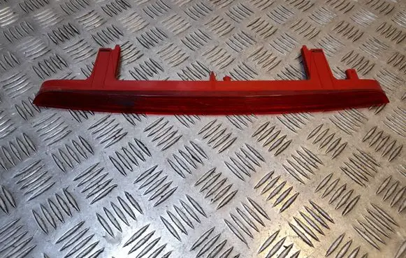 Audi Q7 4M Third/center stoplight 4M0945097