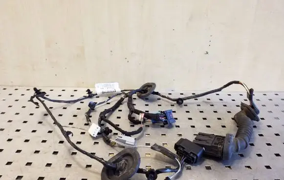 Ford Kuga I Front door wiring loom 8V4T14K138