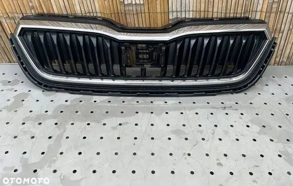 Skoda Scala Front grill 657853653A