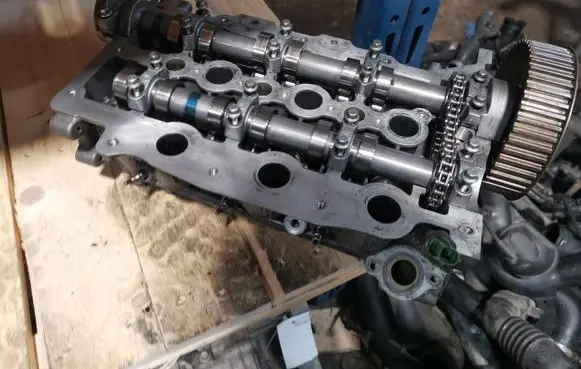 Land Rover Range Rover Sport L320 Engine head 