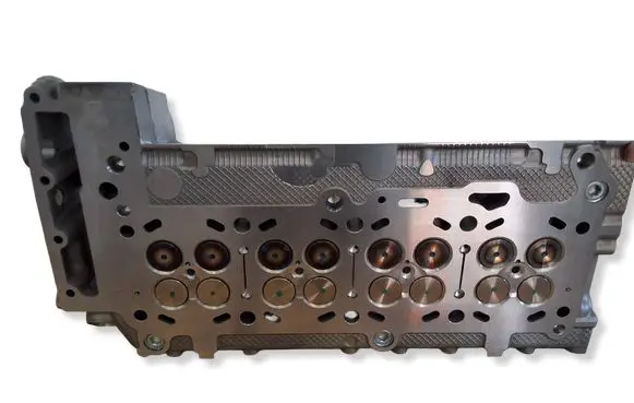 Iveco Daily 5th gen Engine head 504384837 42576091 504385398