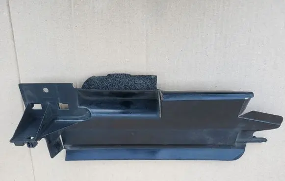 Toyota Prius (XW50) Intercooler air channel guide 1659537040ranzez