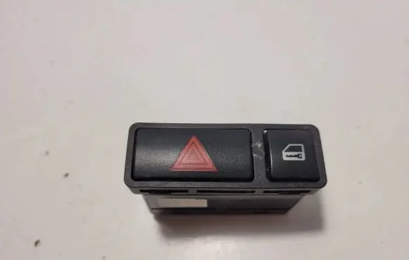 BMW X5 E53 Hazard light switch 61318368920
