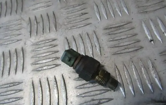 Coolant temperature sensor