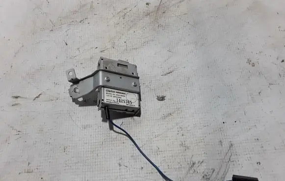 Nissan Pathfinder R51 Aerial antenna amplifier EN2165NA