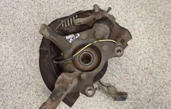 Toyota Auris 150 Front wheel hub spindle knuckle