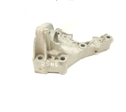 Mercedes-Benz CLA C118 X118 Gearbox mounting bracket A2822232600
