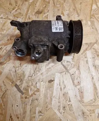 Volkswagen PASSAT B7 Air conditioning (A/C) compressor (pump) 5N0820803E 011405620003 01222174205D