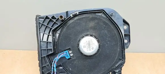BMW 1 F20 F21 Subwoofer speaker 9210148