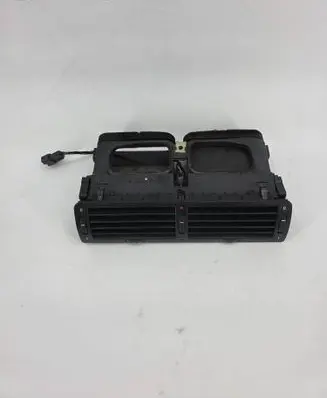 BMW 7 E38 Dash center air vent grill 8390111 8370320