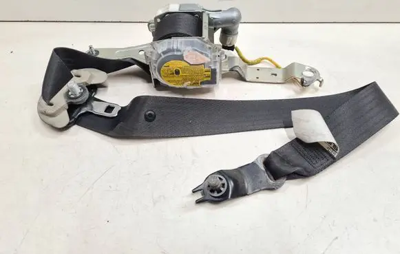 Subaru Outback Front seatbelt 7Q7050P 053652 0432127