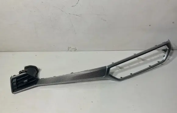 BMW 3 G20 G21 Dashboard glove box trim 6848620 539439 18032020