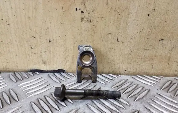 Renault Scenic III - Grand scenic III Fuel Injector clamp holder