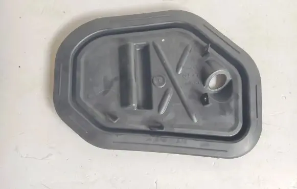 Audi e-tron Front door card panel trim 4KE837915