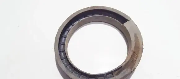 Volvo V70 Front coil spring rubber mount 9157503