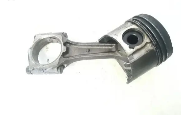 Opel Astra H Piston with connecting rod