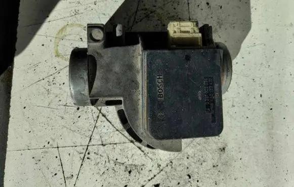 Audi A6 S6 C4 4A Mass air flow meter 0281002074 4A0133471