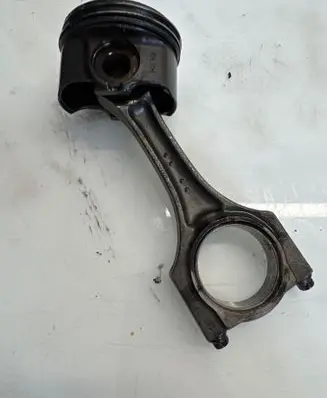 BMW X5 G05 Piston with connecting rod 84KU10 A23