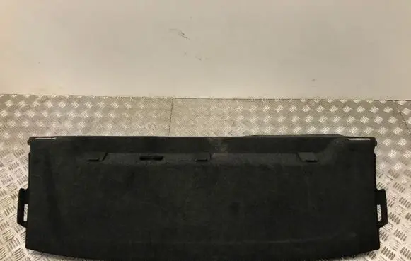 Parcel shelf