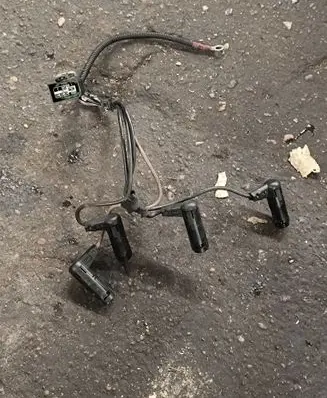 BMW 5 F10 F11 Ignition plug leads 1000476902 10004769